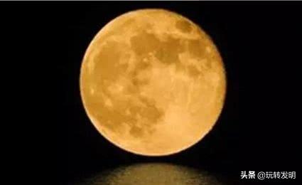 天空是蔚蓝色，天空是蔚蓝色,窗外有千纸鹤下一句（为什么晴朗的天空是蓝色的图片）