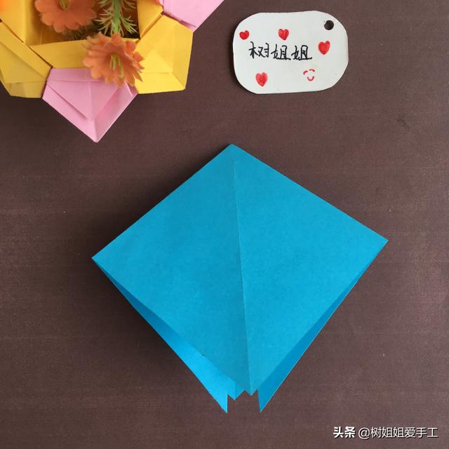 折纸双菱形教程，折纸双菱形教程简单（既简单又好看的菱形八角之花的制作方法）