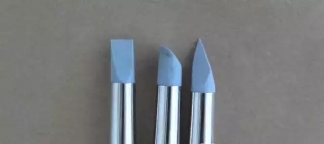 粉笔的成分是什么，粉笔界的劳斯莱斯（色粉笔用对了技法原来可以这么美）