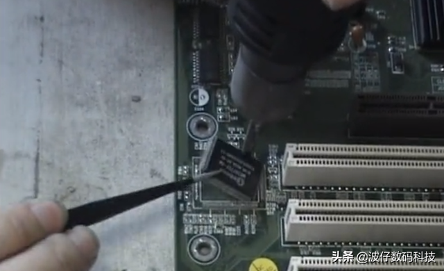 电脑为什么自动关机，电脑开机一会儿就自动关机为什么（如何应对电脑开机后几秒钟就自动关机的故障）