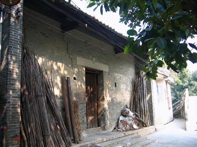 广东佛山瓷砖价格，广东佛山瓷砖价格多少钱（寻访古村落之旅：2005）