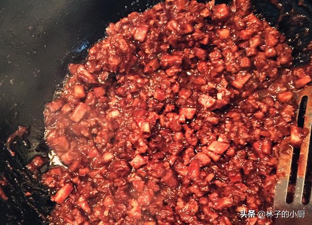铺盖面的做法，人气爆棚的铺盖面