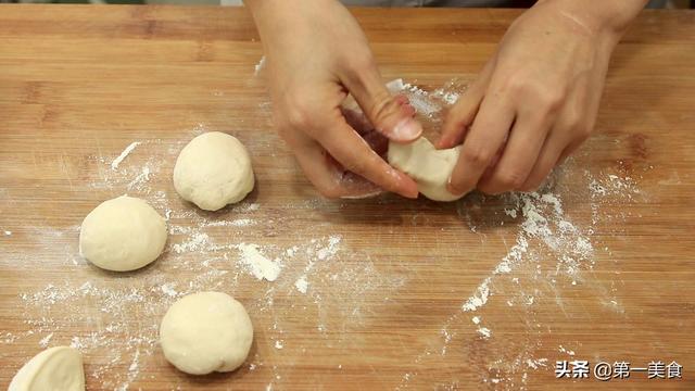 油馍的家常简单做法，油馍的制作方法（烙馍和面热水还是凉水）