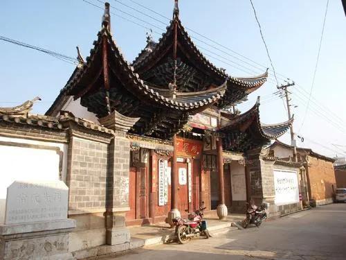 轩的意思是什么，轩字取名的寓意是什么（俗语：“门朝南子不寒）