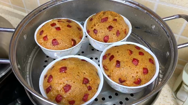 发糕的家庭的做法，红糖发糕的家庭做法（比蛋糕简单好吃）