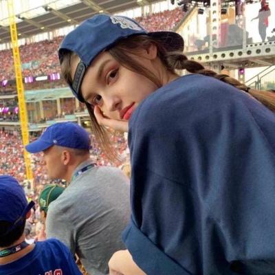 欧美男生头像系列微信，欧美男生头像系列（最新男生微信头像欧美范）