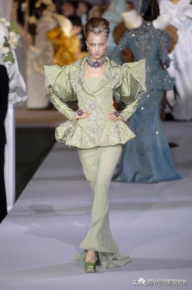 迪奥经典之作服装图，<迪奥>2007秋冬高定系列