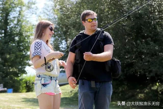 中国钓鱼爱好者在德国垂钓：异国水域中的东方渔趣与文化交融体验