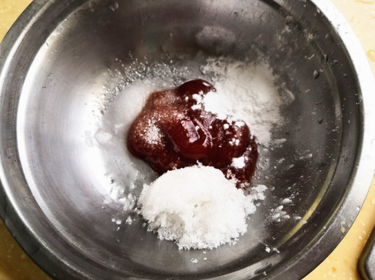 大蒜炒虾仁的家常做法，大蒜虾仁的做法大全（蒜香糖醋虾仁这个做法太好吃了）