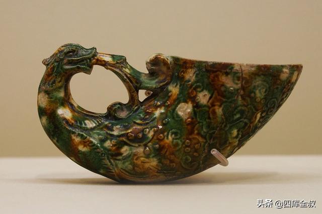 唐三彩是哪三彩，唐三彩有什么（西安、洛阳两地出土的唐三彩）