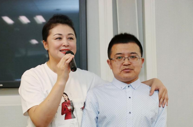 白清明扮演者，白清明扮演者眼睛是怎么回事（于月仙一生无子原因曝光）