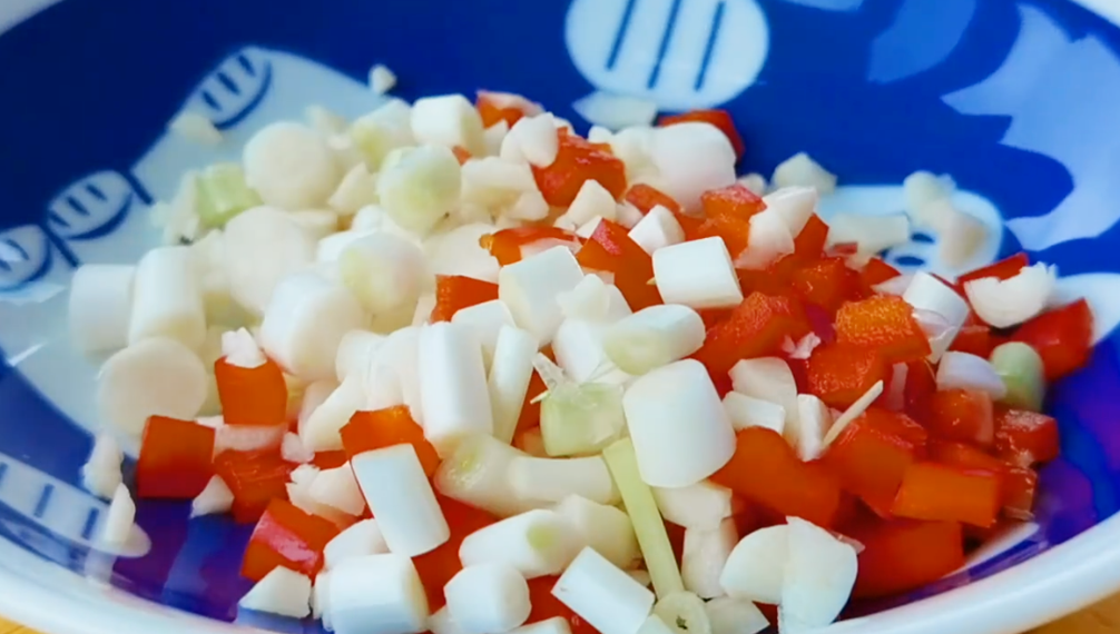 圖片[4]-【大蝦豆腐煲】做法步驟圖 鮮嫩入味 小孩常吃身體長得壯-起舞食譜網