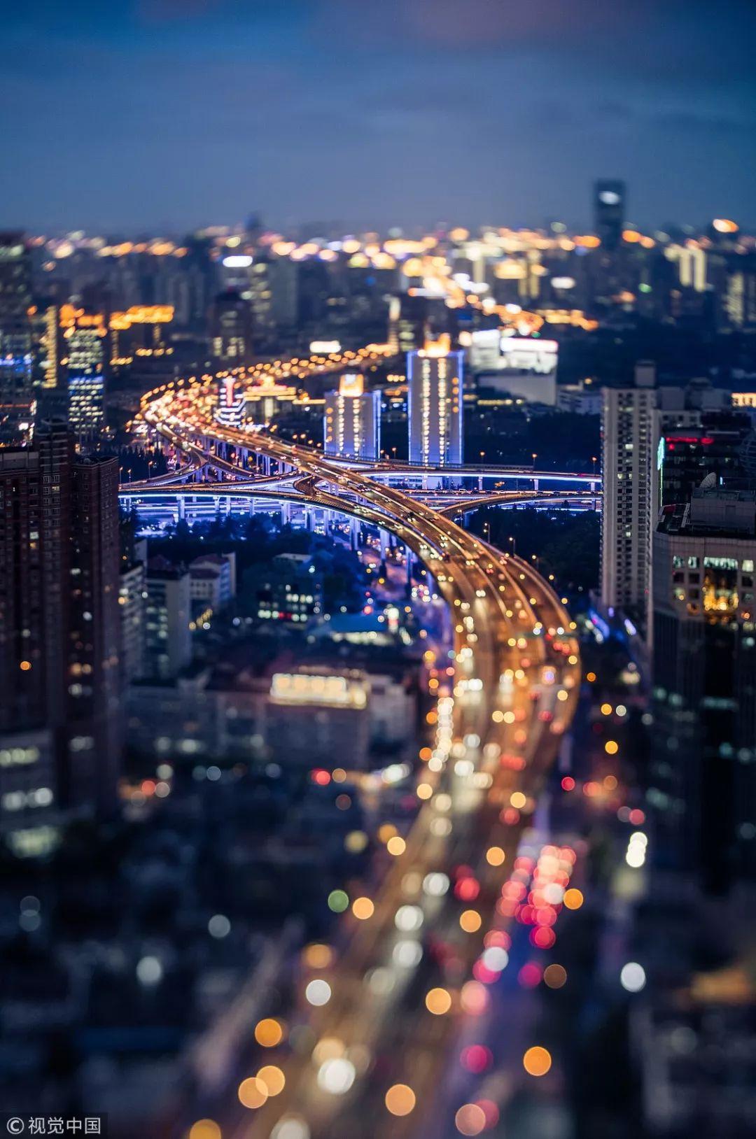 东方明珠在哪里()