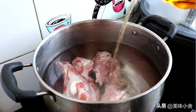 棒骨汤做法大全家常，大骨头汤这样熬才好喝