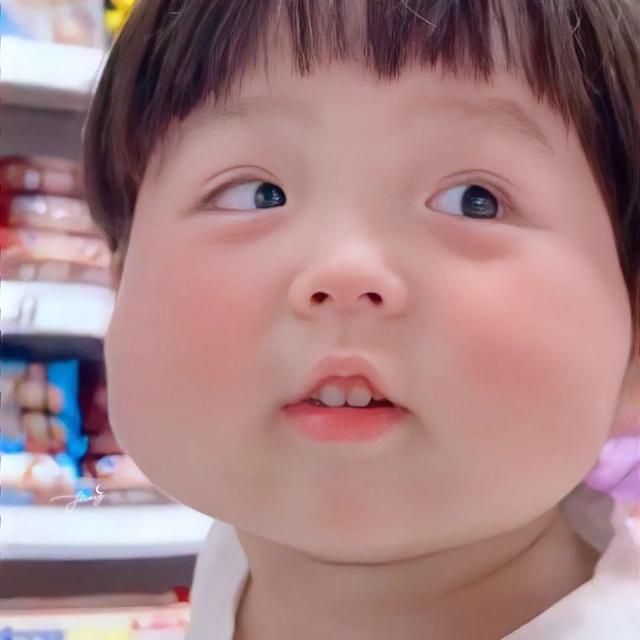 动漫女生头像   今天天气很好适合打打闹闹微信，动漫女生头像   今天天气很好适合打打闹闹，更适合亲亲抱抱（女生：可以获得漂亮并且温柔）