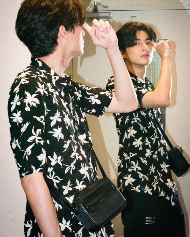 lay是什么意思，lay什么意思（他泰港风少年：黄立贤血统加持）