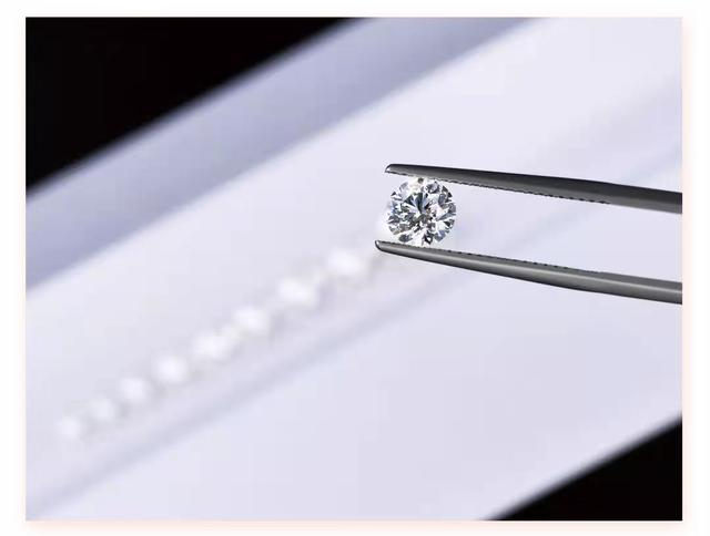 周大福白金项链，周大福白金钻石项链（周大福、周生生、周大生、周六福、六福、金大福珠宝品牌有区别吗）