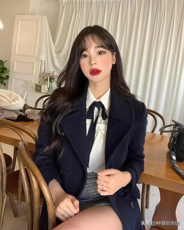 彼得潘领是娃娃领吗，彼得潘领图片（“彼得潘领”太火了）