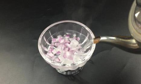 杀死蛆虫的小妙招，如何用自然方法消灭蛆虫（这3种“灭虫水”不能少）