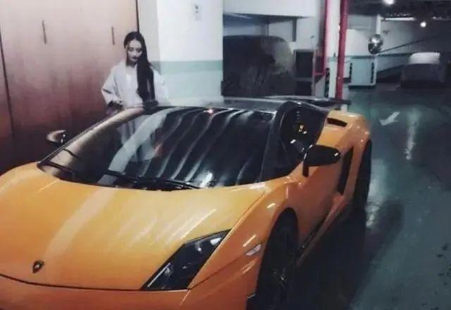 得得得得得是什么梗，得得得表示什么意思（8000多人看她蹲大号）