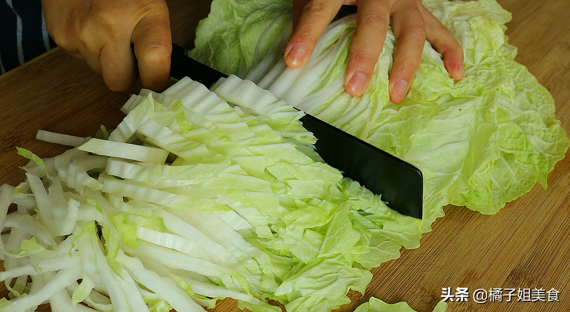 图片[2]-【酸白菜】做法步骤图 做一次能吃3个月不坏 比辣白菜还好-起舞食谱网