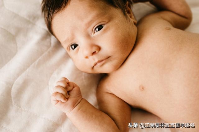 浩的寓意代表什么意思，浩用在名字中的寓意（200个楚辞里格局远大、思想精深的名字）