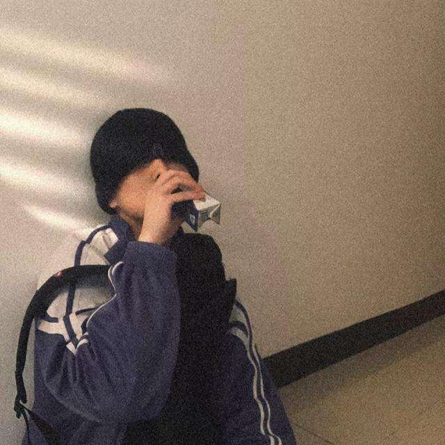 超丧男生头像微信，超丧男生头像（每日一更之臭弟弟头像日系韩系男头像丧）