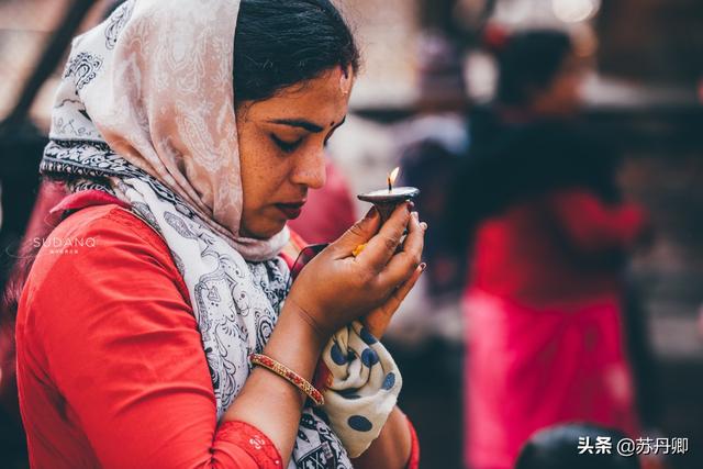 尼泊尔在哪，尼泊尔靠近中国哪个城市（尼泊尔那么穷，为何幸福指数高）