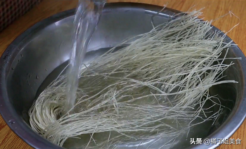 圖片[3]-【薺菜粉絲雞蛋餃】做法步驟圖 口感鮮美超解饞-起舞食譜網(wǎng)