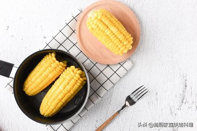 嫩玉米棒芯怎么吃，玉米棒芯的吃法（肯德基的香甜粟米棒）