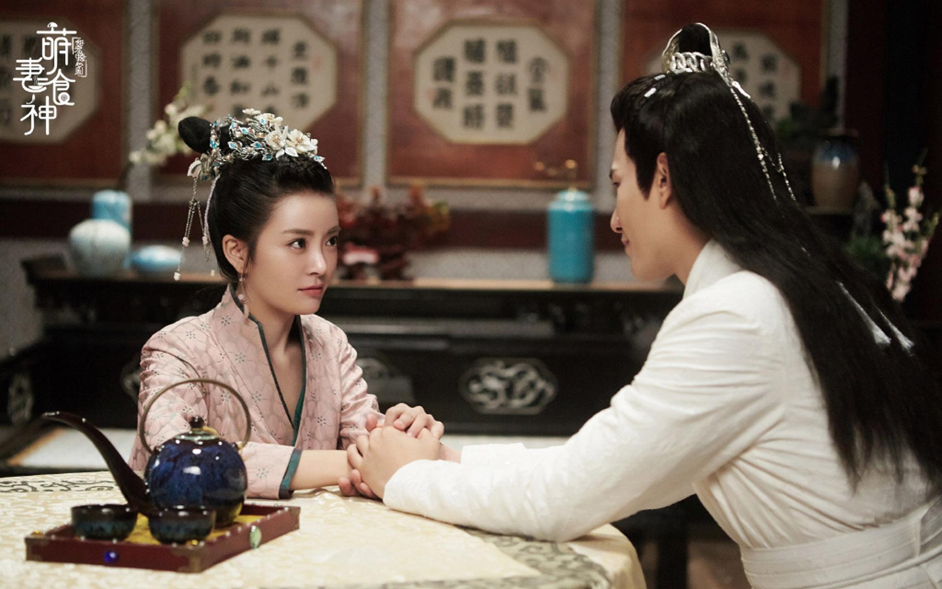 《天雷一部之春花秋月》是由李宏毅,赵露思和吴俊余主演的古装爱情