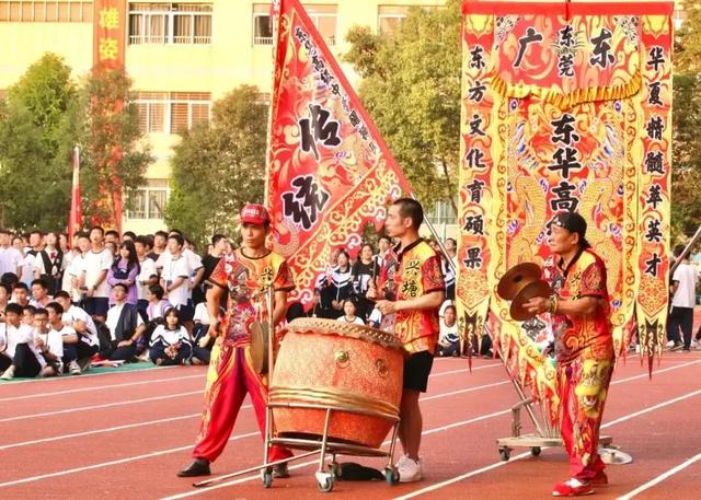 东华高级中学收费标准，东华高级中学收费标准2021（听说东华高级中学是“神校”一般的存在）