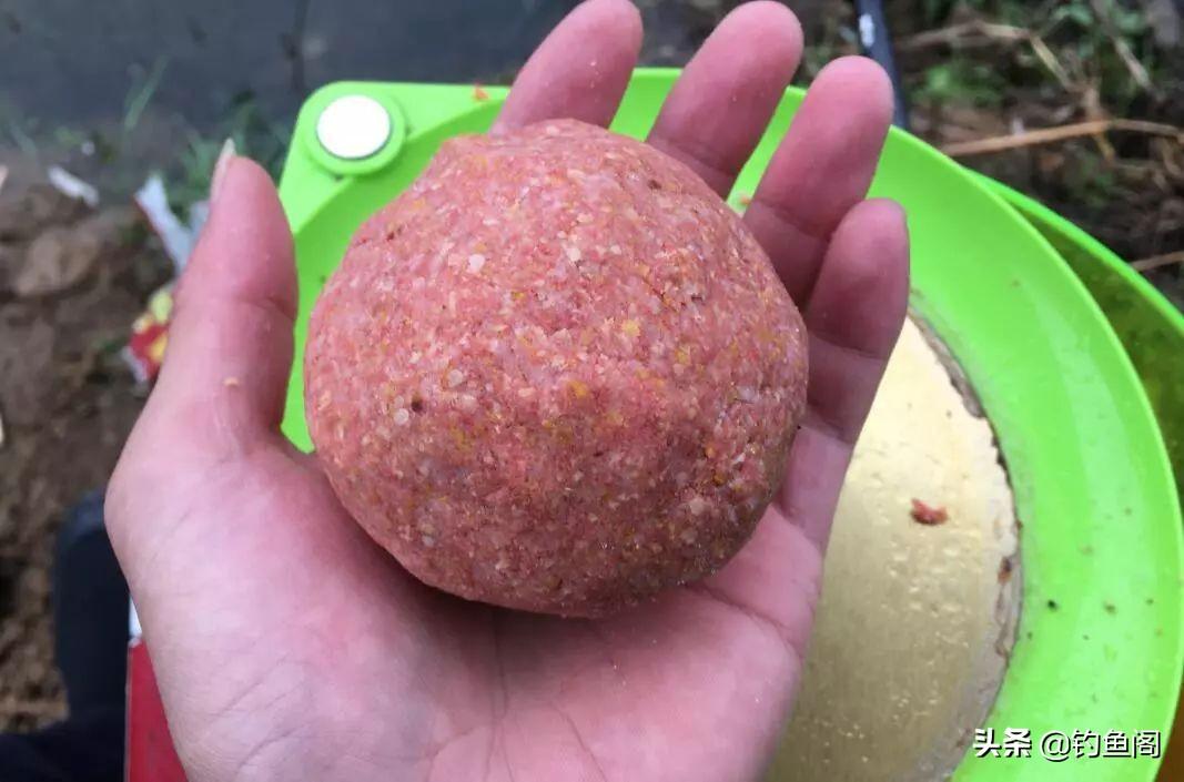 鲤鱼饵料排行榜第一！鱼不开口时加点腥味，诱鱼效果翻倍，轻松爆护不是梦