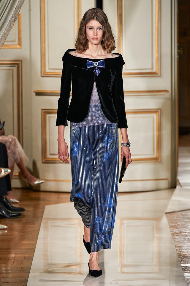 阿玛尼衣服什么档次，阿玛尼服饰什么档次（Privé2021秋季高定女装）