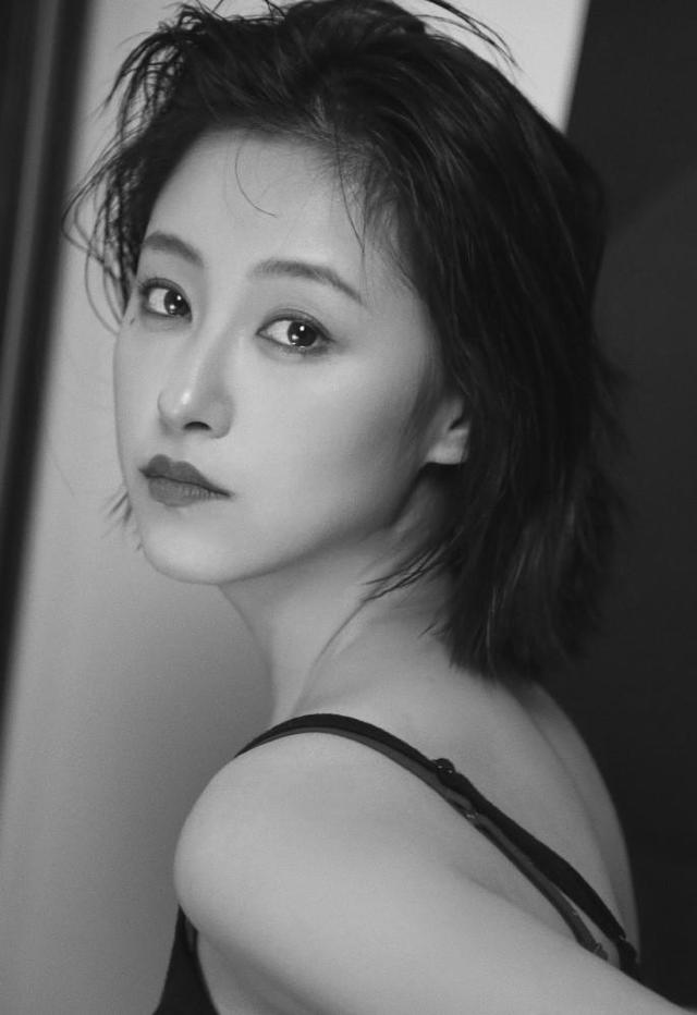 王彦霖高调认爱艾佳妮！情史“真真假假”，细品他背后三位女人