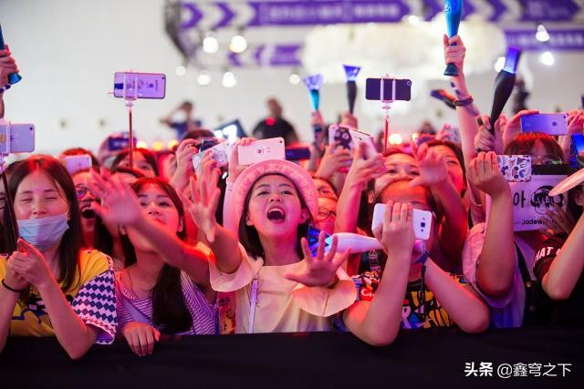 solo追星是什么意思，solo追星是什么意思什么梗（谈“选秀追星”）