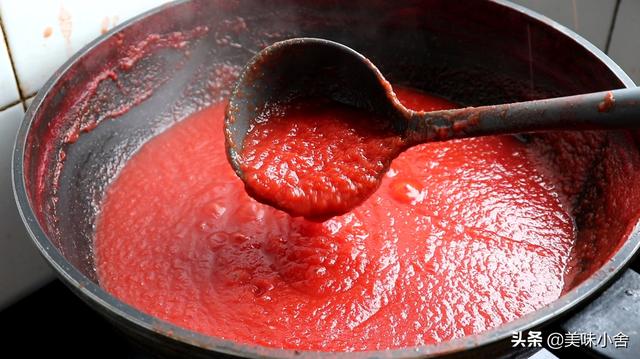 番茄汁怎么做熬制，熬番茄汁的做法大全（番茄酱不要出去买）