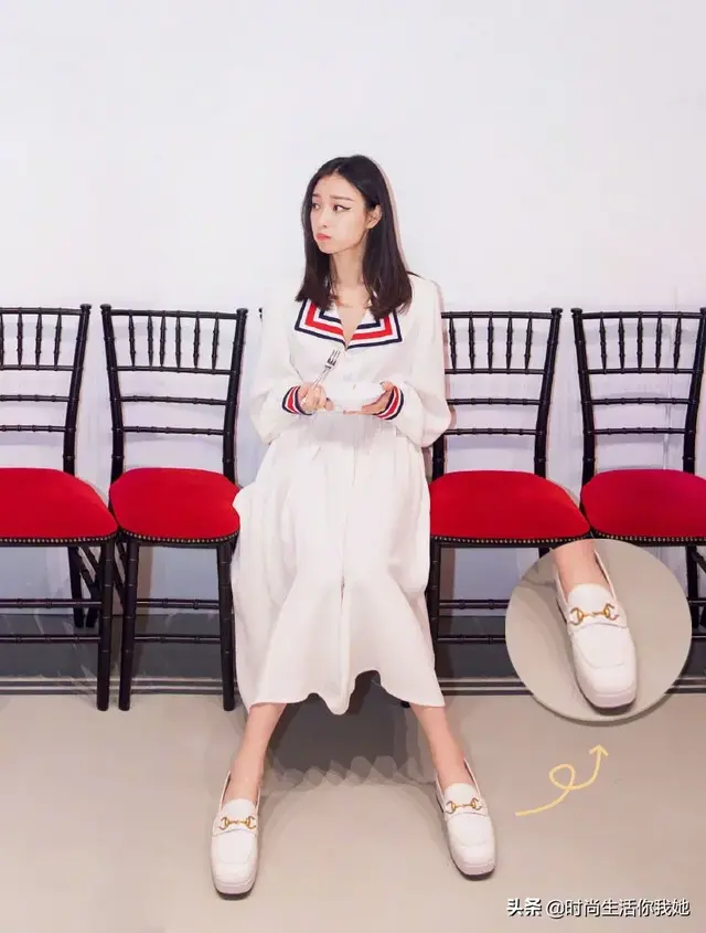 麻豆网官网萧萧麻豆网，2020春季最时尚穿搭“平底+裙”