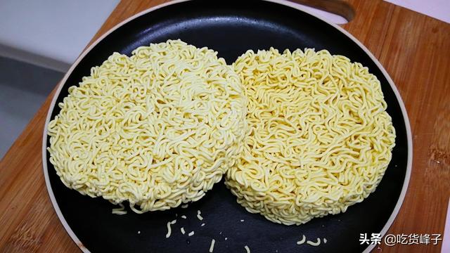 泡面怎么煮更好吃，泡面怎么煮更好吃电影（教你煮方便面的正确姿势）