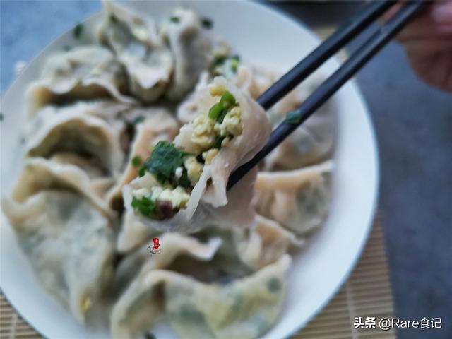 韭菜鸡蛋馅怎么调，鸡蛋韭菜馅怎么调好吃（如此调出的韭菜鸡蛋馅）