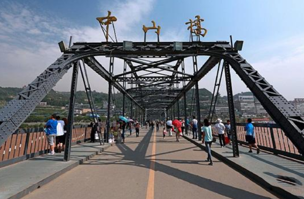 中山桥长多少米宽多少米，中山桥长什么样（被誉为“天下黄河第一桥”）