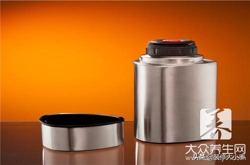 杯子有异味怎样快速清除（杯子有异味 去除方法都在此）