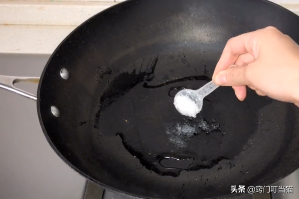 铁锅生锈怎么处理，铁锅生锈怎么处理视频（不管铁锅生锈多严重）