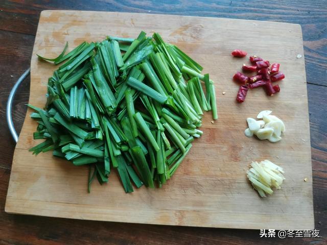 河蚌肉的功效与作用，河蚌肉的功效与作用煲什么最好（河蚌肉和这个食材一起炒）