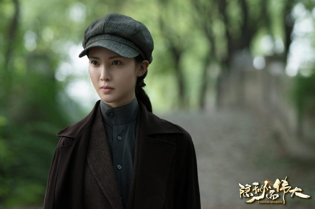 隐秘而伟大金晨和李易峰亲密戏，“下巴蹭脑门”不甜蜜