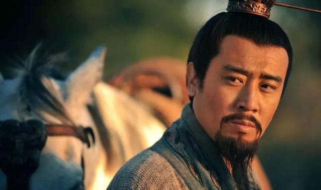 吕布三姓家奴，张飞为什么叫吕布三姓家奴（《三国演义》对吕布“三姓家奴”的定义客观吗）