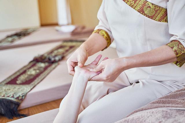 毒奶服务是什么意思，奶是什么意思啊毒奶是什么意思（泰国有名的“毒奶服务”）