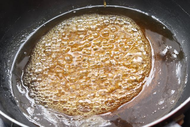 简单阿胶糕做法，简易阿胶糕的做法（过年招待亲朋好友准没错）