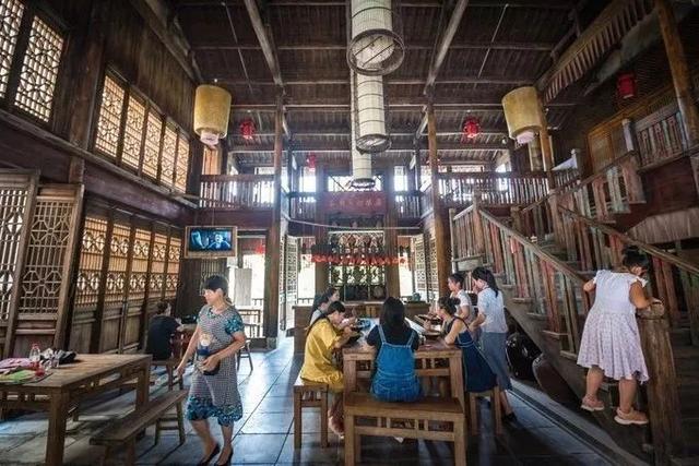 宏村在哪里，安徽宏村在哪里（宏村、西递等旅游景区恢复开放）