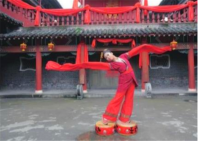 长袖舞名词解释，舞的不仅是娱乐